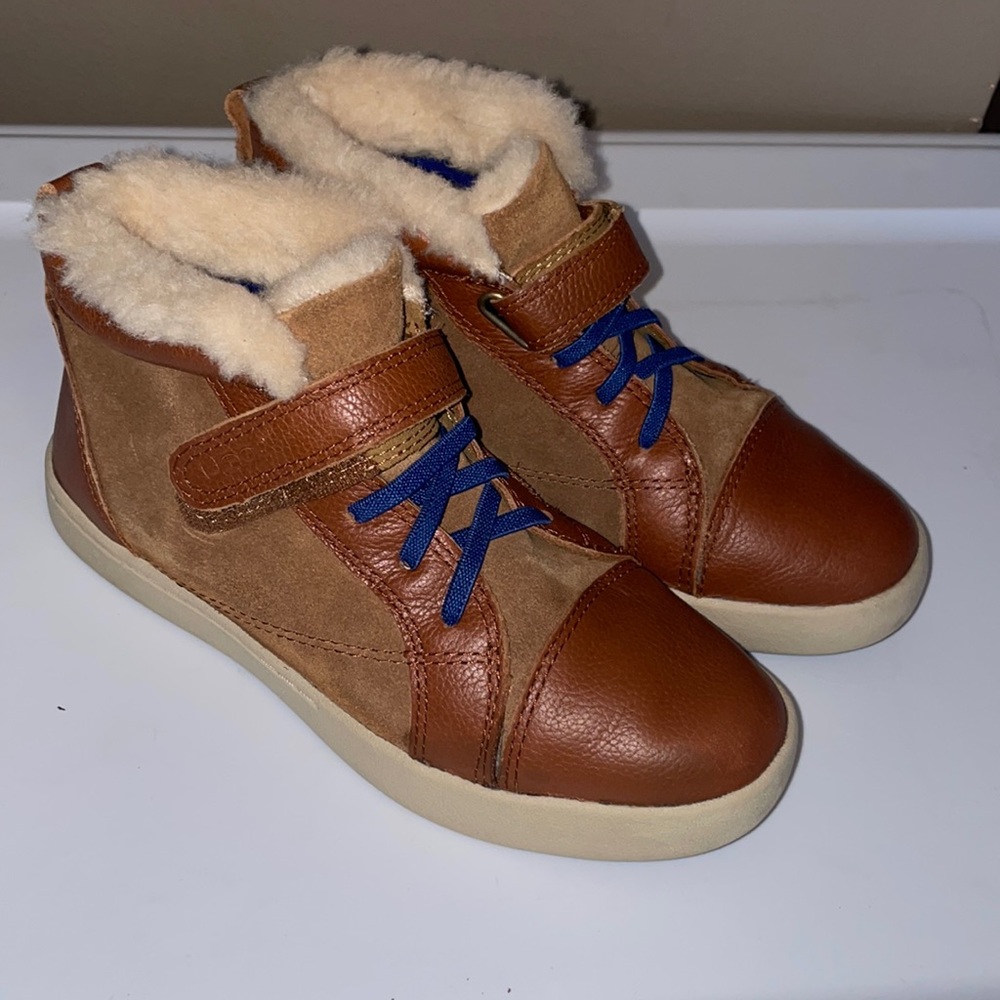 UGG